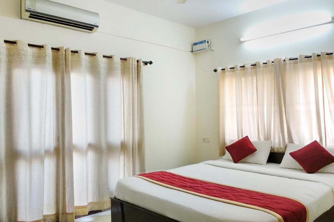 Super Oyo Capital O Premium Hotel Victoria Heights Near Sri Someshwara Swami Temple Бангалор Екстериор снимка