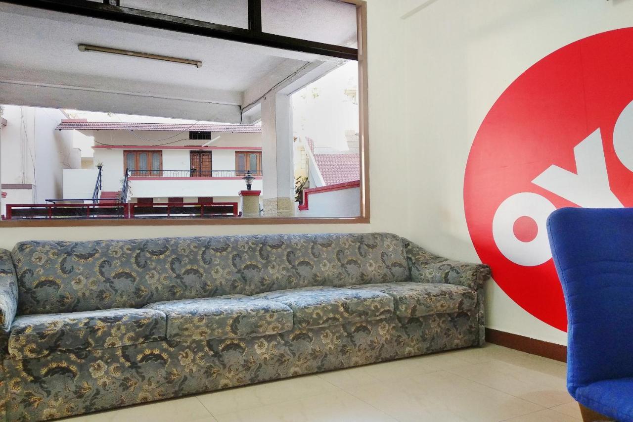 Super Oyo Capital O Premium Hotel Victoria Heights Near Sri Someshwara Swami Temple Бангалор Екстериор снимка