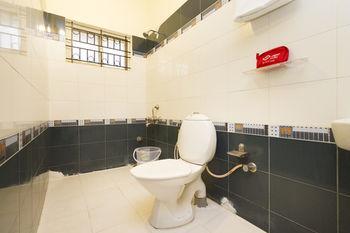 Super Oyo Capital O Premium Hotel Victoria Heights Near Sri Someshwara Swami Temple Бангалор Екстериор снимка
