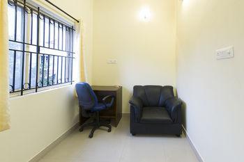 Super Oyo Capital O Premium Hotel Victoria Heights Near Sri Someshwara Swami Temple Бангалор Екстериор снимка
